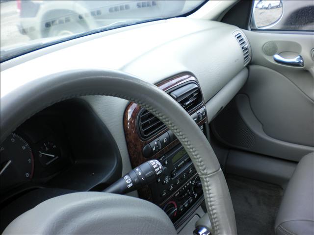 Saturn L Series 2000 photo 2