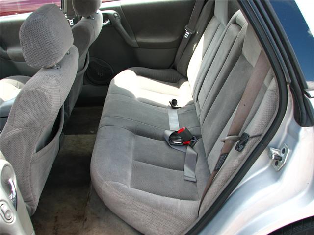 Saturn L Series 2000 photo 3