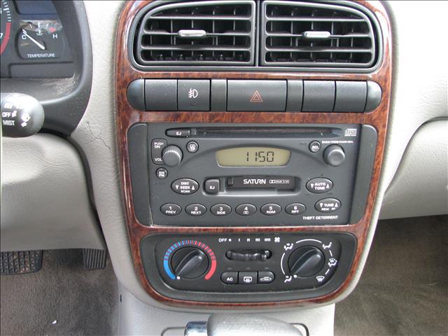 Saturn L Series 2000 photo 4