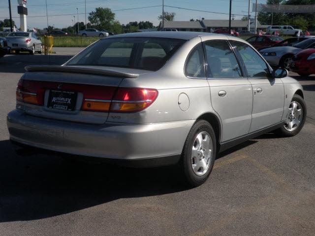 Saturn L Series 2000 photo 1