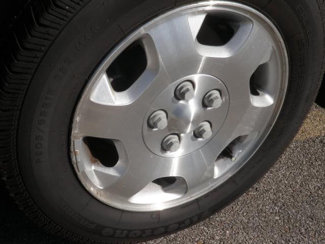 Saturn L Series 2000 photo 2