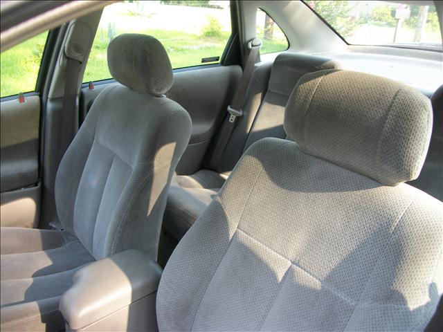 Saturn L Series 2000 photo 5