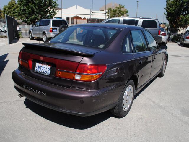 Saturn L Series 2000 photo 2