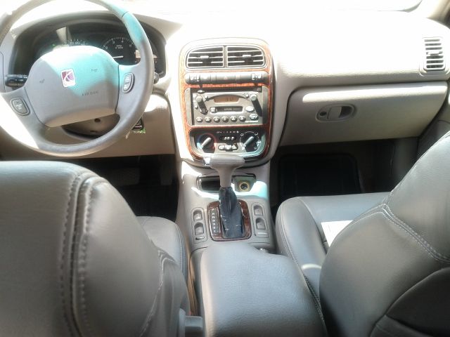 Saturn L Series 2000 photo 1