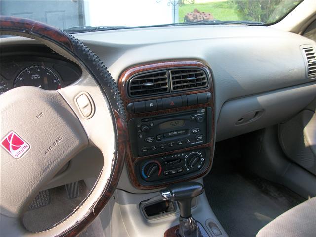 Saturn L Series 2000 photo 3