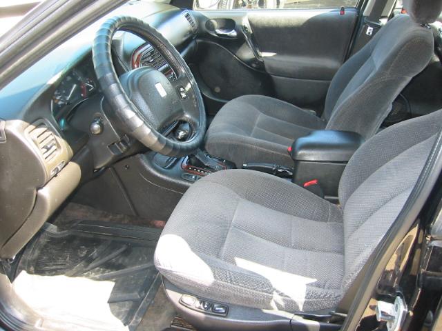 Saturn L Series 2000 photo 2