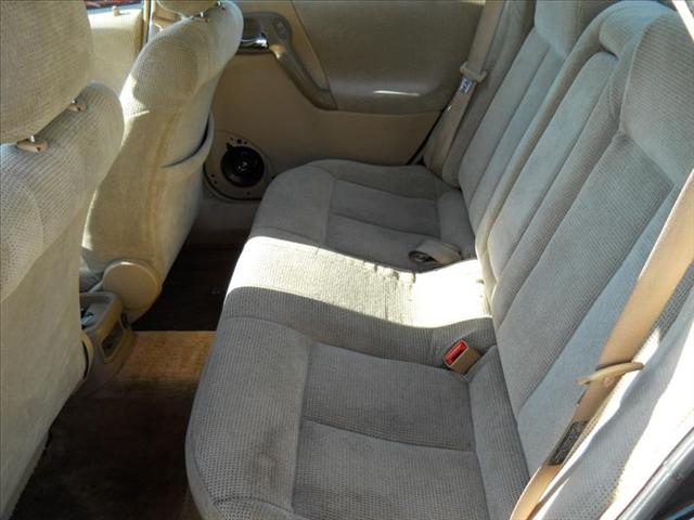 Saturn L Series 2000 photo 3