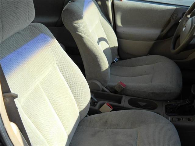 Saturn L Series 2000 photo 5