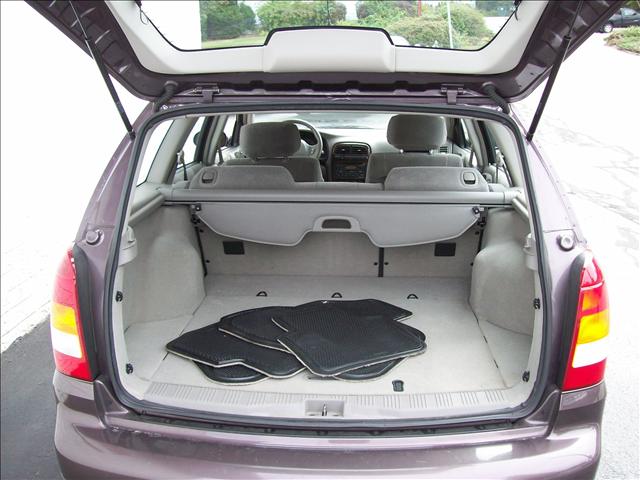 Saturn L Series 2000 photo 5