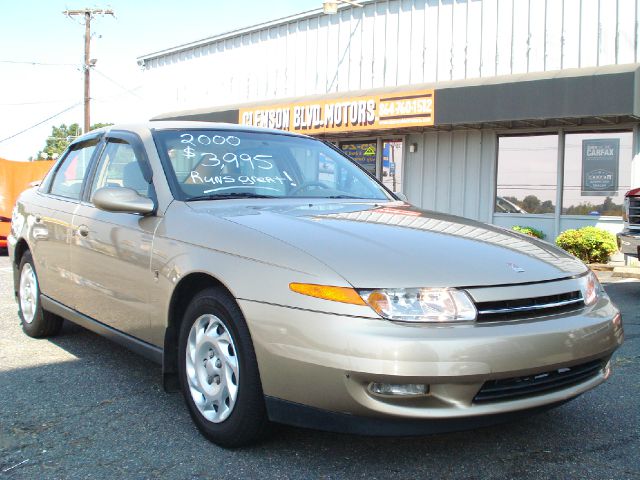 Saturn L Series T6awd Sedan
