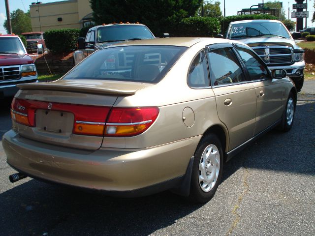 Saturn L Series 2000 photo 1