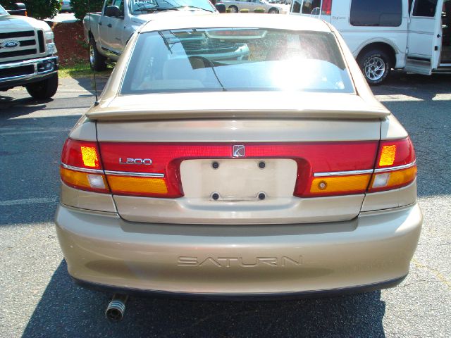 Saturn L Series 2000 photo 4