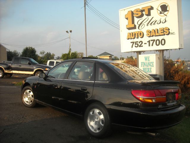 Saturn L Series 2001 photo 2