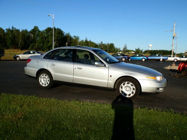 Saturn L Series 2001 photo 2