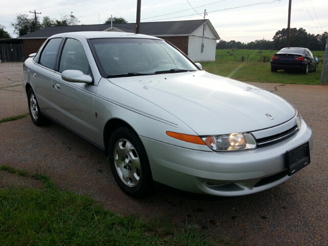 Saturn L Series 2001 photo 1