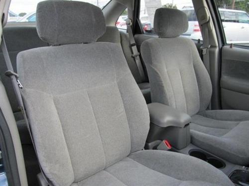 Saturn L Series 2002 photo 1