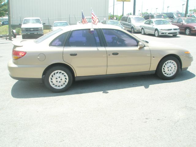 Saturn L Series 2002 photo 2