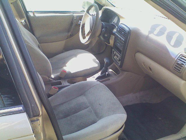 Saturn L Series 2002 photo 1