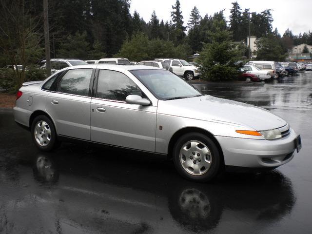 Saturn L Series 2002 photo 2
