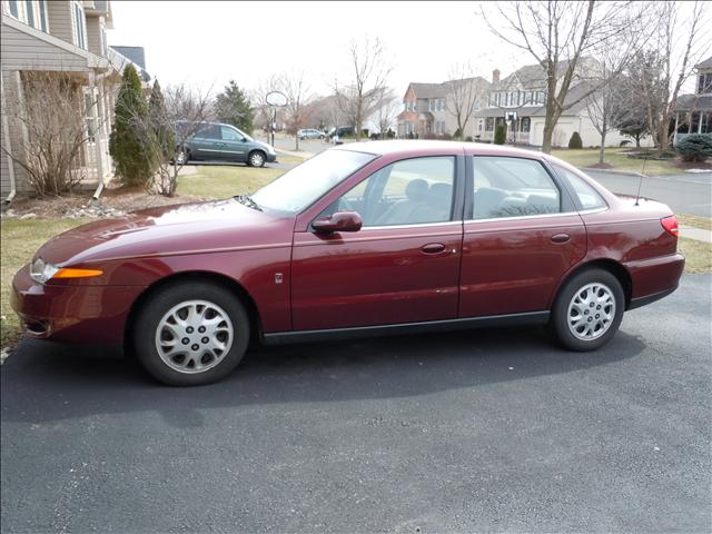 Saturn L Series 2WD Eddie Bauer Sedan