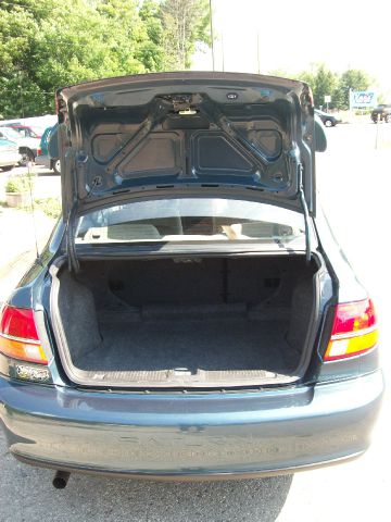 Saturn L Series 2002 photo 3