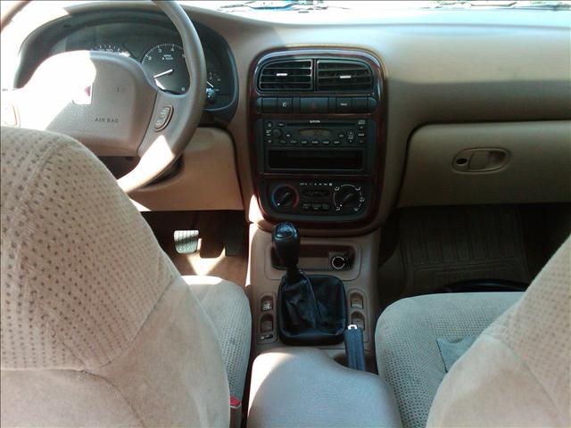 Saturn L Series 2002 photo 5