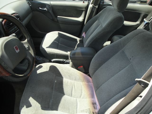 Saturn L Series 2002 photo 11