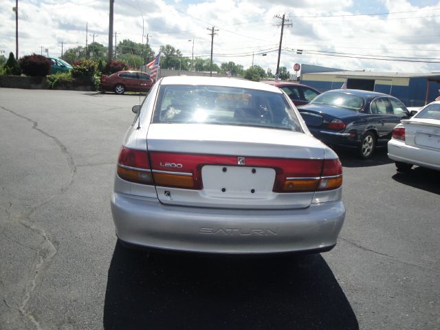 Saturn L Series 2002 photo 12
