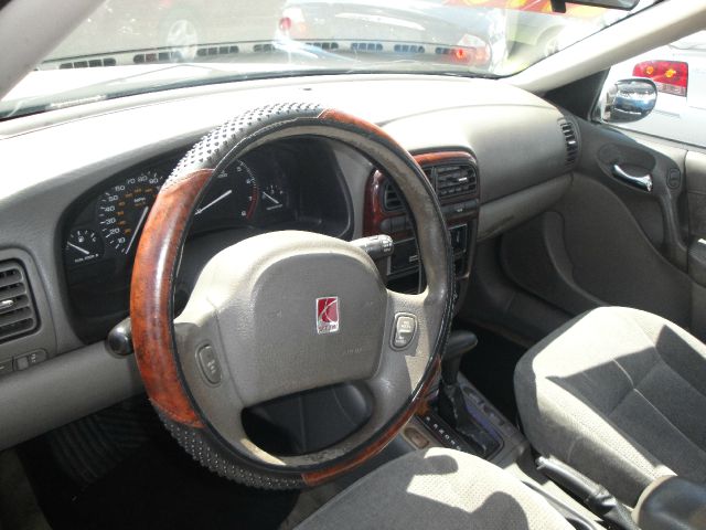 Saturn L Series 2002 photo 13