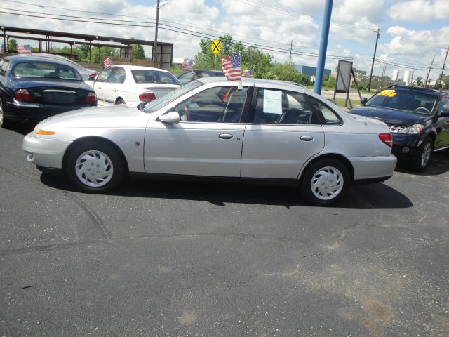Saturn L Series 2002 photo 2