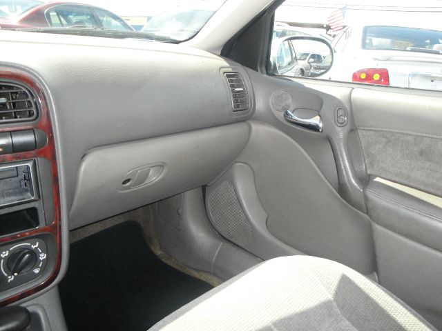 Saturn L Series 2002 photo 21