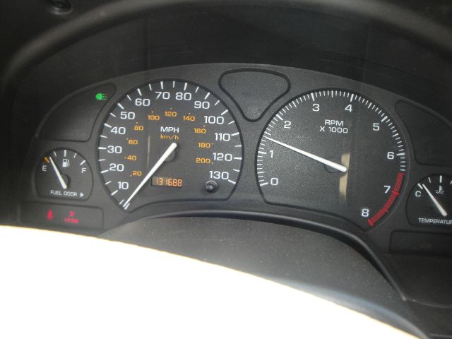 Saturn L Series 2002 photo 4