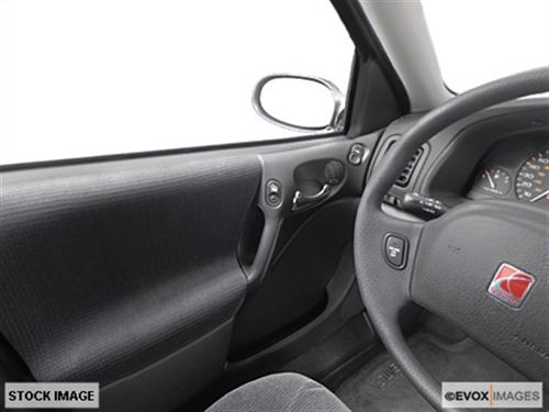 Saturn L Series 2002 photo 2