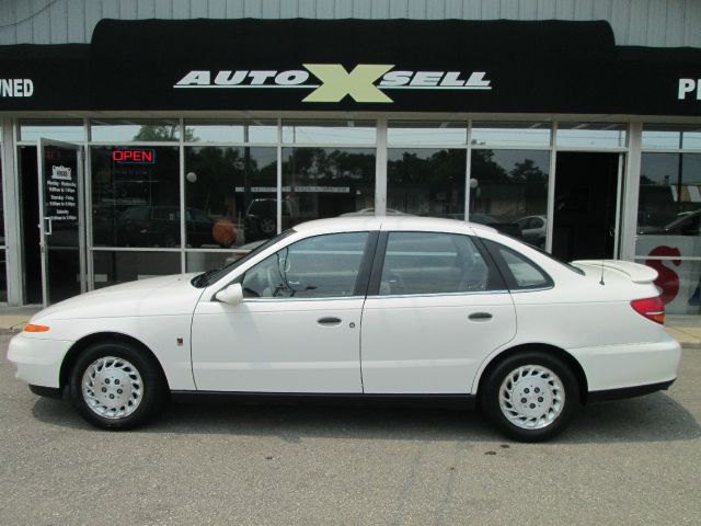 Saturn L Series 2002 photo 2
