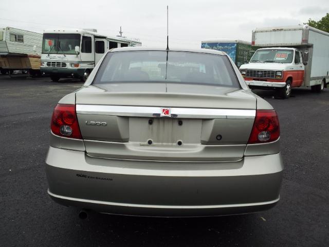 Saturn L Series 2003 photo 10