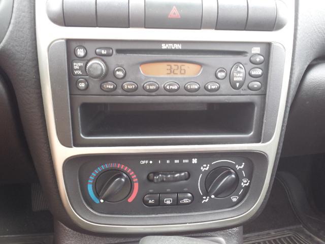 Saturn L Series 2003 photo 5