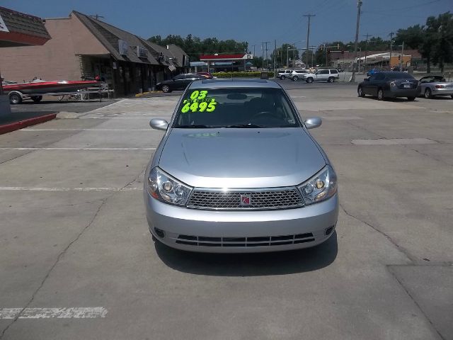 Saturn L Series 2003 photo 2