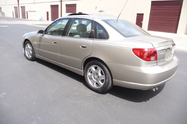 Saturn L Series 2003 photo 2