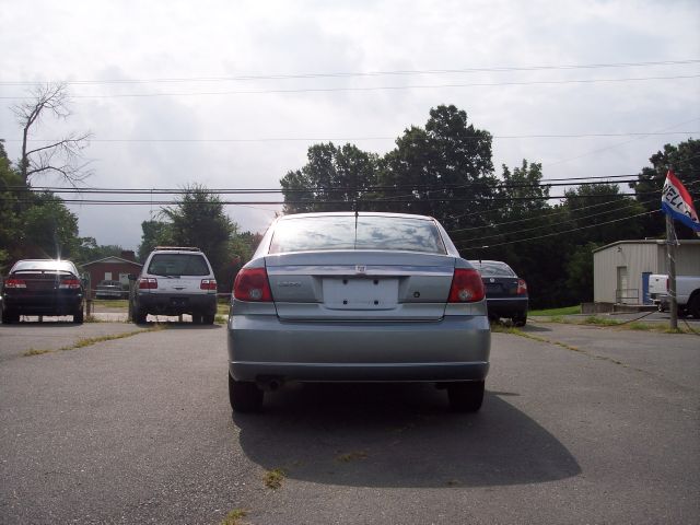 Saturn L Series 2003 photo 3