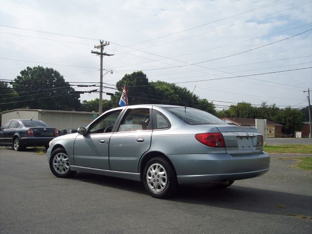 Saturn L Series 2003 photo 4