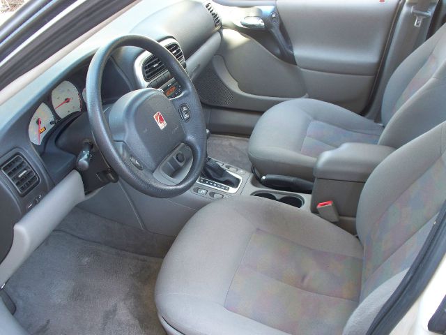 Saturn L Series 2003 photo 4