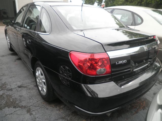 Saturn L Series 2003 photo 3