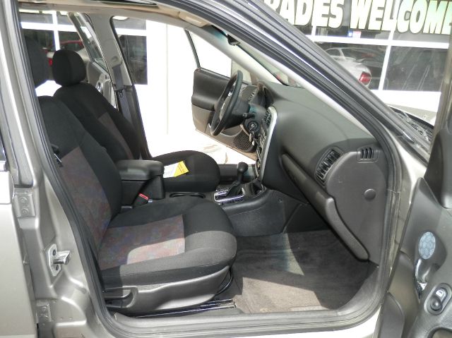 Saturn L Series 2003 photo 10