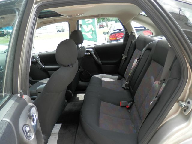 Saturn L Series 2003 photo 14