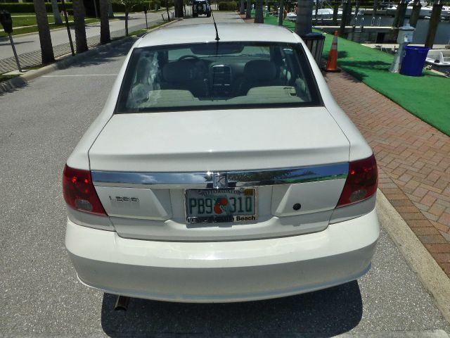 Saturn L Series 2WD Eddie Bauer Sedan