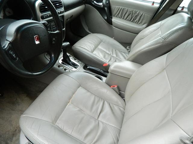Saturn L Series 2003 photo 1