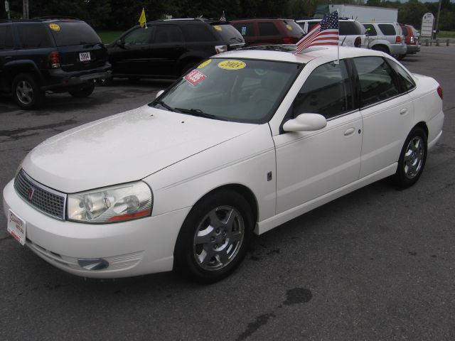 Saturn L Series 2WD Eddie Bauer Sedan