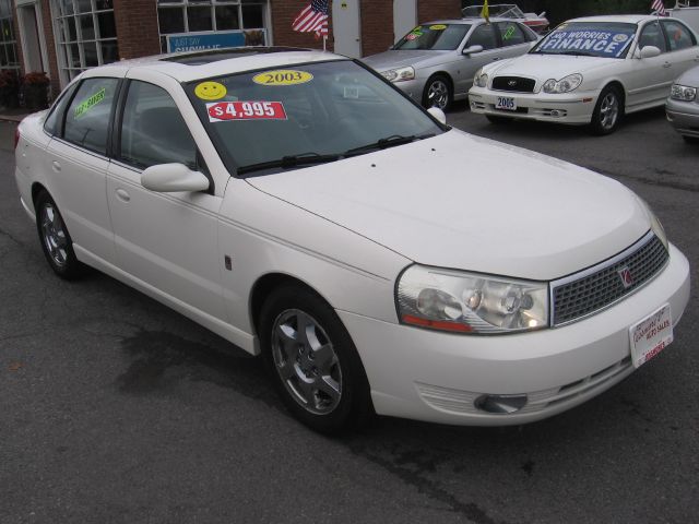 Saturn L Series 2003 photo 2