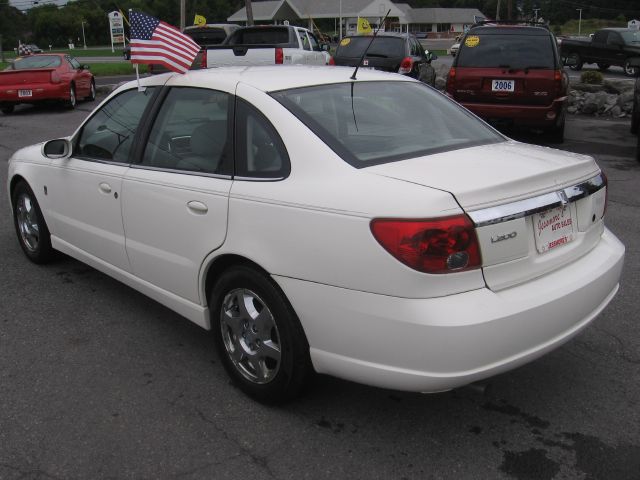 Saturn L Series 2003 photo 3