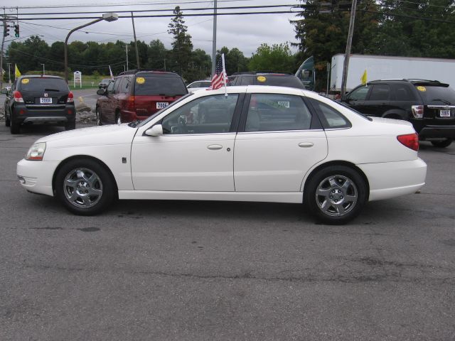 Saturn L Series 2003 photo 4